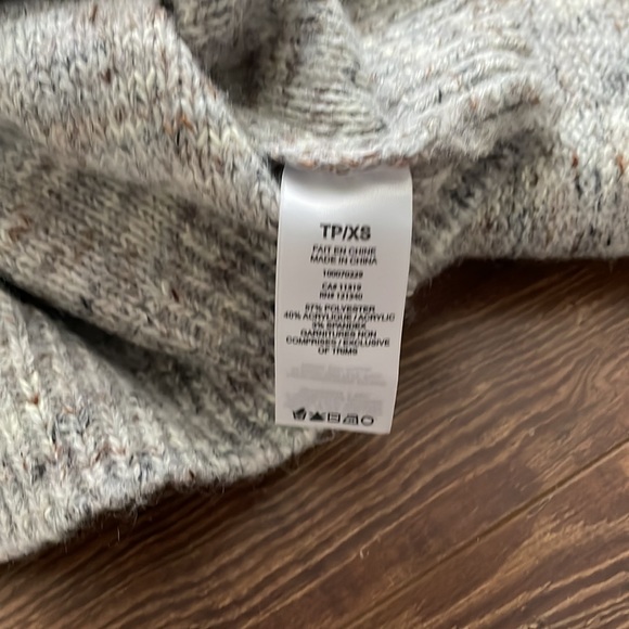 Garage size xs cropped cardigan - Picture 3 of 5